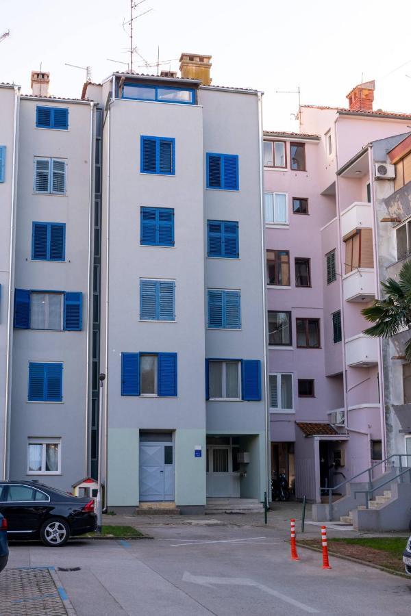 Apartment Josephine Ровин Екстериор снимка