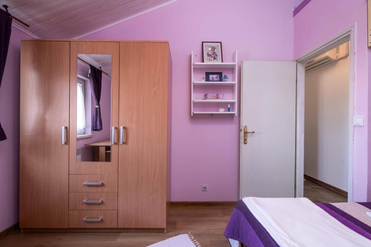 Apartment Josephine Ровин Екстериор снимка